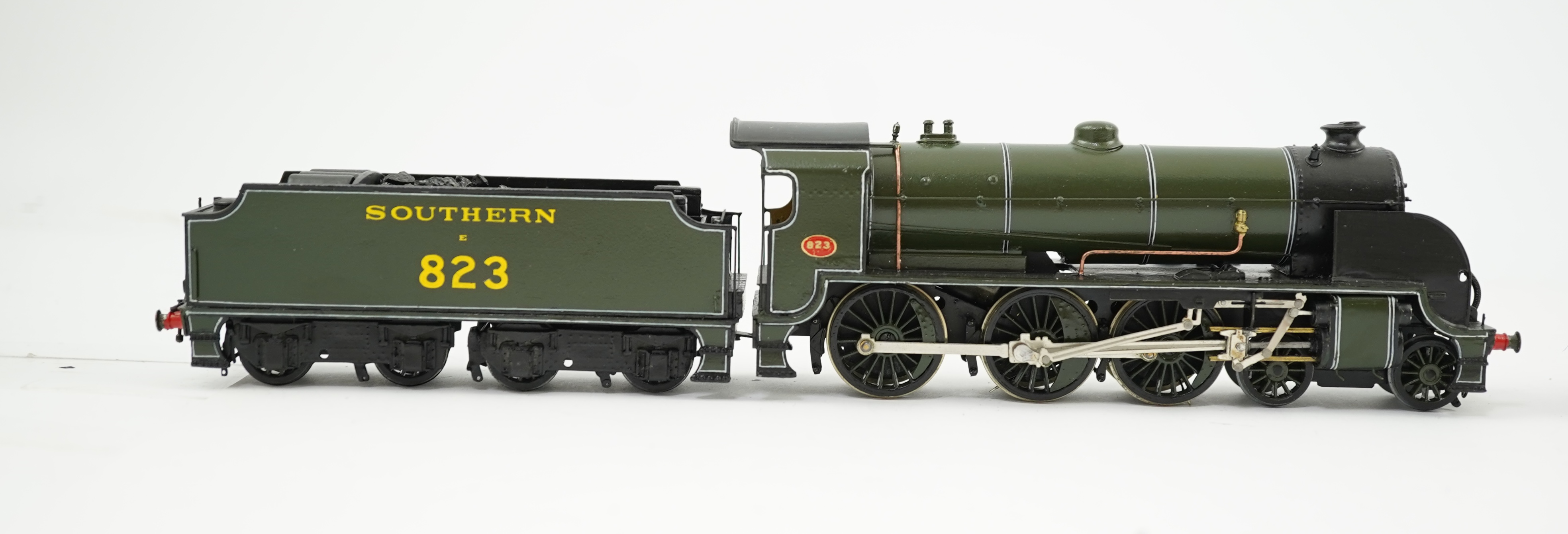 Two 00 gauge brass and white metal kit built Maunsell designed Southern Railway tender locomotives; a class S15 4-6-0, 823, together with a class N1 2-6-0, 822, constructed, painted and lined to a high standard, both mot